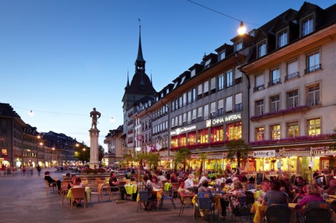 Waisenhausplatz, byporten Käfigturm, Altstadt, Bern, Nord-Sveits, Sveits