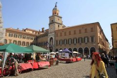 Marked, Piazza Grande, Modena, Emilia Romagna, Nord-Italia, Italia