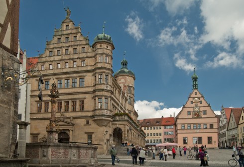 Georgsbrunnen, Marktplatz, Rothenburg ob der Tauber, Bayern, Sør-Tyskland, Tyskland