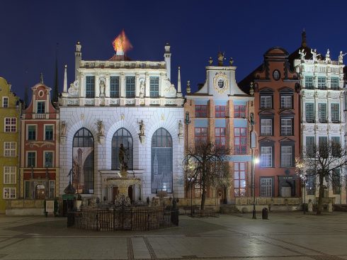 Den hvite Artus-hallen, Det gylne huset , Neptun-fontenen, Gdansk, gamlebyen Stare Miasto, nybyen Glowne Miasto, markedsplass en Dlugi Targ, Ulica Dluga, historisk bydel, middelalder, Nord-Polen, Polen