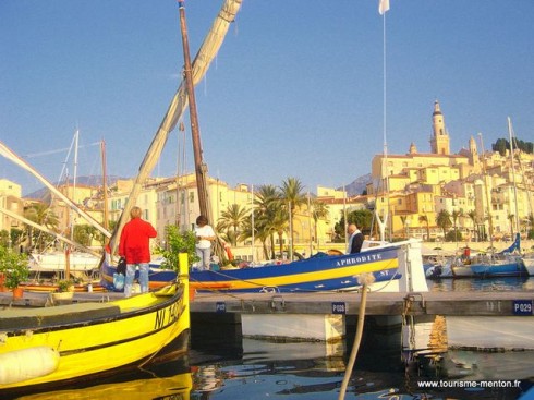 Marché Couvert på kaien Quai de Monleon, Menton, Alpes Maritimes, Provence, Cote d'Azur, Sør-Frankrike, Frankrike