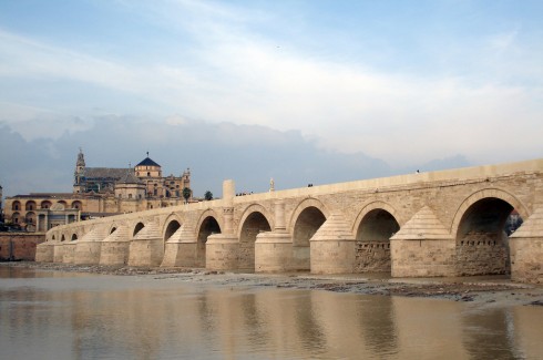  Cordoba, Hamilcar Barca, katedral-moskéen La Mezquita, Alcazae Reyes Cristianos, Guadalquivir, Al-Zahra, Unescos liste over Verdensarven, historisk bydel, gamleby, Andalucia, Spania