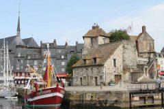 Honfleur, greniers-a-sel, Église Saint-Étienne, Vieux Bassin, impresjonistene, Hundreårskrigen, Normandie, Calvados, Vest-Frankrike