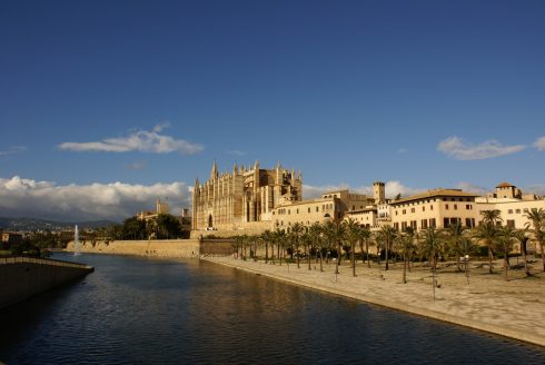 Parque de la Mar og Palmas middelalderkatedral, Mallorca, Balearene, Spania