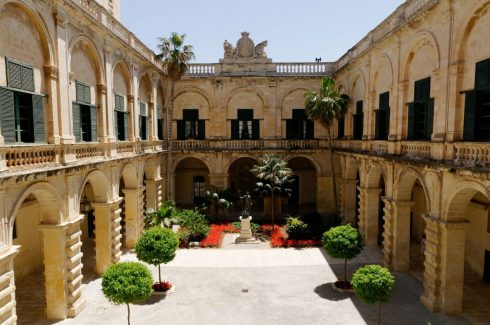  Malta, Gozo, Valletta, Fort St. Elmo, Mdina, Johanitter-ordenen, Jean de vallette, korsfarere, Unescos liste over Verdensarven, Normannere, St Johns Co-Cathedral, St Paul, Paulus