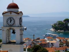 Bourtzi-holmen ved Skiathos by, Hellas