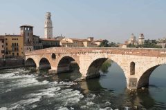 Verona, Ponte Pietra, Arena, Piazza delle Erbe, Piazza Signori, Piazza Bra, Unescos liste over Verdensarven, romerriket, antikken, historiske bydeler, gamlebyen, Veneto, Nord-Italia, Italia