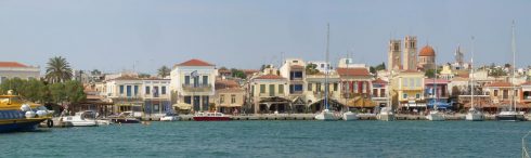 Aigina, Den vakre havnen i Aegina by, Athenområdet, Hellas