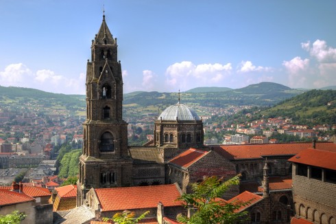 Le Puy-en-Velay, Cathédrale de Notre-Dame, romansk arkitektur, klosterhage, Unescos liste over Verdensarven, middelalder, tidlig kristendom, Massif Central, Sør-Frankrike