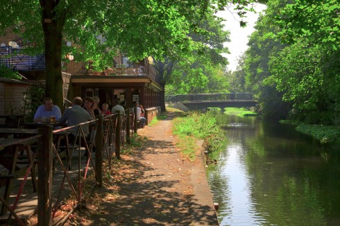 The William Morris Riverside Pub in Merton Abbey Mills, London, British Museum, romerne, middelader, historisk, Unescos liste over Verdensarven, Tower, England Storbritannia