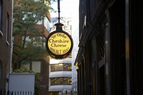 London, old pubs, Ye Old Cheshire Cheese, British Museum, romerne, middelader, historisk, Unescos liste over Verdensarven, Tower, England Storbritannia