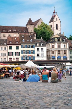 Basel, Rhinen, romertid, middelalder, kulturseverdigheter, gamlebyen, marktplatz, Sveits