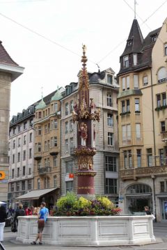 Basel, Fischmarkt, Rhinen, romertid, middelalder, kulturseverdigheter, gamlebyen, marktplatz, Sveits