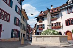 Basel, Gemsbrunnen, Rhinen, romertid, middelalder, kulturseverdigheter, gamlebyen, marktplatz, Sveits