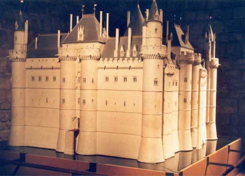 Paris, Château de Louvre , romertid, Ile de Cité, Notre Dame, middelalder, Tuilerie, obelisken, Ile de France, Unescos liste over Verdensarven, Seinen, Nord-Frankrike, Frankrike