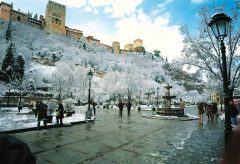 Granada, Alhambra, Generalife, Barrio del Albaicín, Bib-Rambla, Plaza Nueva, Capilla Real, Santa Ana, San Nicholas, San Miguel de Bajo, Unescos liste over Verdensarven, Andalucia, Spania