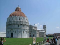 Battistero, Pisa, pisansk romansk, arkitektur, middelalder, renessanse, Arno, Campo dei Miracoli, katedral, baptisteria, kampanile, Unescos liste over Verdensarven, historisk bydel, museer, gamleby, etruskerne, Toscana, Midt-Italia, Italia