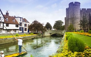 Canterbury, ReisDit.no, Toppfoto: Michael Pead / Wikipedia CC-BY-SA-2.0-uk