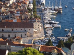 Hvar, Stari Grad, Unescos liste over Verdensarven, romertid, grekere, Pharos, Venezia, venetiansk, kirker, middelalder, arkitektur, gotikk, renessanse, oldtidskirker, Makarska-kysten, Kroatia 