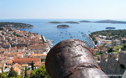 Hvar, Stari Grad, Unescos liste over Verdensarven, romertid, grekere, Pharos, Venezia, venetiansk, kirker, middelalder, arkitektur, gotikk, renessanse, oldtidskirker, Makarska-kysten, Kroatia 