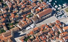  Hvar, Stari Grad, Unescos liste over Verdensarven, romertid, grekere, Pharos, Venezia, venetiansk, kirker, middelalder, arkitektur, gotikk, renessanse, oldtidskirker, Makarska-kysten, Kroatia 