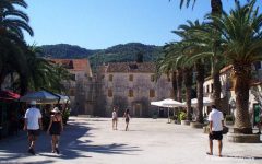 Hvar, Stari Grad, Unescos liste over Verdensarven, romertid, grekere, Pharos, Venezia, venetiansk, kirker, middelalder, arkitektur, gotikk, renessanse, oldtidskirker, Makarska-kysten, Kroatia 