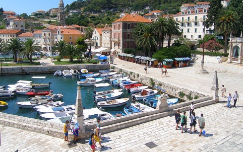 Hvar, Stari Grad, Unescos liste over Verdensarven, romertid, grekere, Pharos, Venezia, venetiansk, kirker, middelalder, arkitektur, gotikk, renessanse, oldtidskirker, Makarska-kysten, Kroatia