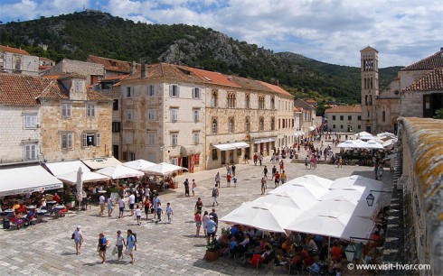 Hvar, Stari Grad, Unescos liste over Verdensarven, romertid, grekere, Pharos, Venezia, venetiansk, kirker, middelalder, arkitektur, gotikk, renessanse, oldtidskirker, Makarska-kysten, Kroatia 