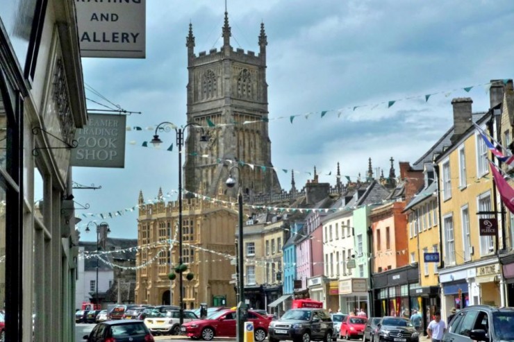 Cirencester gjorde et godt førsteinntrykk. 