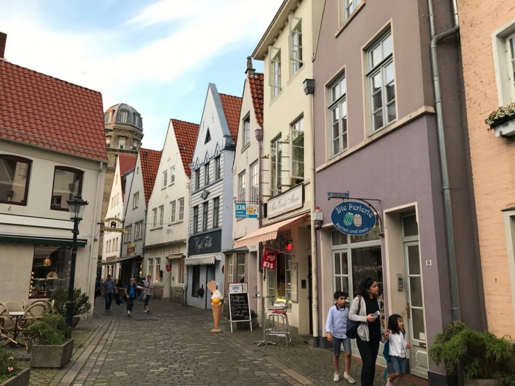 Fra det sjarmerende kvarteret Schnoorviertel i Bremens historiske senter. Foto: © ReisDit.no