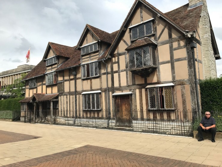 Her ble verdens mest berømte forfatter født: Shakespear's Birthplace fra 1500-tallet. Foto: © ReisDit.no