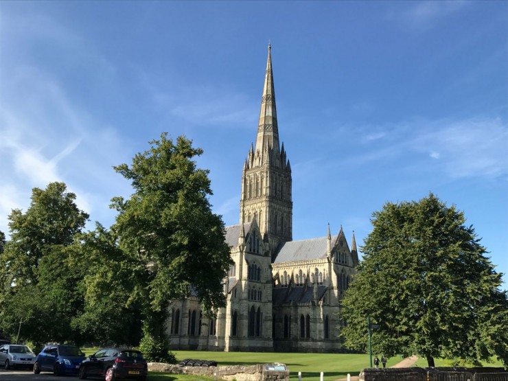 Salisbury Cathedral slik den tar seg ut fra der jeg bor. Foto: © ReisDit.no