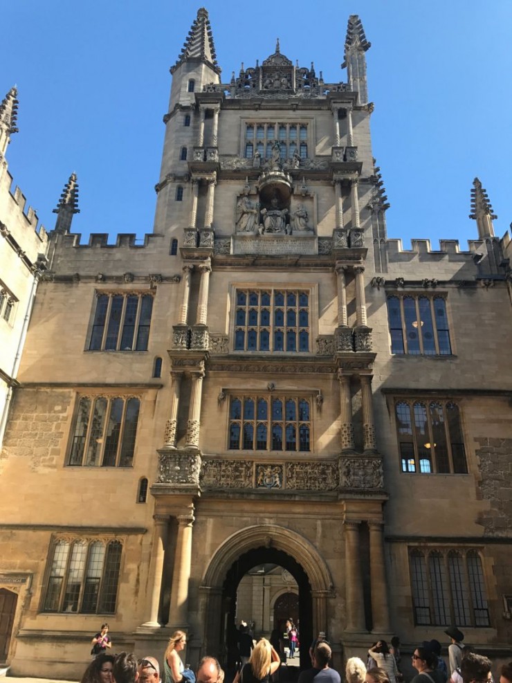 The Tower of Five Orders sett fra Bodleian Librarys quad, eller gårdsrom. Foto: © ReisDit.no