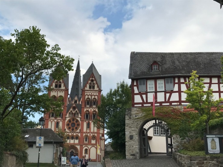 På vei opp til Domplatz går jeg innom Diözenmuseum. Foto: © ReisDit.no