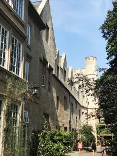 Oxford, Oxford University, Oxfordshire, Britain, England, College, Ashmolean Museum, High Street, Broad Street, Magdalen College, Christ Church, Broad Walk, Merton College, Merton Street, Radcliffe Square, Radcliffe Camera, All Souls College, Bodleian Library, Divinity School, Old School Quadrangle, Oxford Castle, Balliol College, Trinity College, St Edmund Hall, St Mary the Virgin, The Bear, Eagle and Child, Lamb and Flag