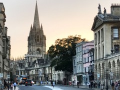 Oxford, Oxford University, Oxfordshire, Britain, England, College, Ashmolean Museum, High Street, Broad Street, Magdalen College, Christ Church, Broad Walk, Merton College, Merton Street, Radcliffe Square, Radcliffe Camera, All Souls College, Bodleian Library, Divinity School, Old School Quadrangle, Oxford Castle, Balliol College, Trinity College, St Edmund Hall, St Mary the Virgin, The Bear, Eagle and Child, Lamb and Flag