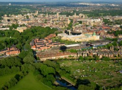 Oxford, Oxford University, College, Ashmolean Museum, High Street, Broad Street, Magdalen College, Christ Church, Broad Walk, Merton College, Merton Street, Radcliffe Square, Radcliffe Camera, All Souls College, Bodleian Library, Divinity School, Old School Quadrangle, Oxford Castle, Balliol College, Trinity College, St Edmund Hall, St Mary the Virgin, The Bear, Eagle and Child, Lamb and Flag