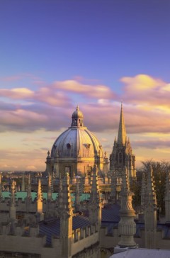 Oxford, Oxford University, Oxfordshire, Britain, England, College, Ashmolean Museum, High Street, Broad Street, Magdalen College, Christ Church, Broad Walk, Merton College, Merton Street, Radcliffe Square, Radcliffe Camera, All Souls College, Bodleian Library, Divinity School, Old School Quadrangle, Oxford Castle, Balliol College, Trinity College, St Edmund Hall, St Mary the Virgin, The Bear, Eagle and Child, Lamb and Flag