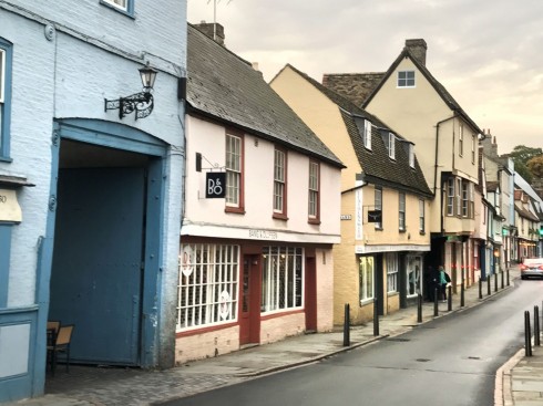 Cambridge, Cambridgeshire, Cambridge University, River Cam, King’s College Chapel, Trinity, King’s grade, Fitzwilliam Museum, Madelene Bridge, Bridge Street, St. Bene’t’s Church, Great St. Mary, Bridge Street, St. John’s College, Bridge of Sighs