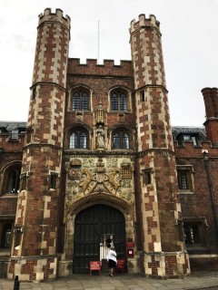 Cambridge, Cambridgeshire, Cambridge University, River Cam, King’s College Chapel, Trinity, King’s grade, Fitzwilliam Museum, Madelene Bridge, Bridge Street, St. Bene’t’s Church, Great St. Mary, Bridge Street, St. John’s College, Bridge of Sighs