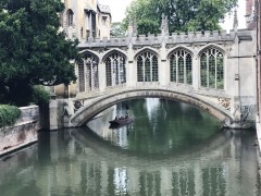 Cambridge, Cambridgeshire, Cambridge University, River Cam, King’s College Chapel, Trinity, King’s grade, Fitzwilliam Museum, Madelene Bridge, Bridge Street, St. Bene’t’s Church, Great St. Mary, Bridge Street, St. John’s College, Bridge of Sighs