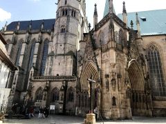 Erfurt, Thüringen, Tyskland, middelalder, Krämerbrücke, Domplatz, Dom St. Marien, St. Severikircher, Fischmarkt, Kleinmarkt, Alte Synagoge, Martin Luther, Augustinerkloster, Anger, Angermuseum, Zitadelle Petersberg, Marktstrasse